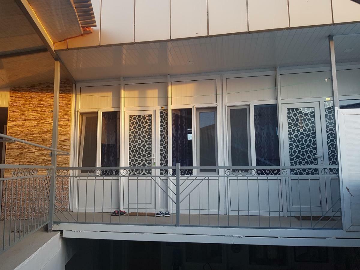 Guest House Ibrohim حلال Bukhara Esterno foto