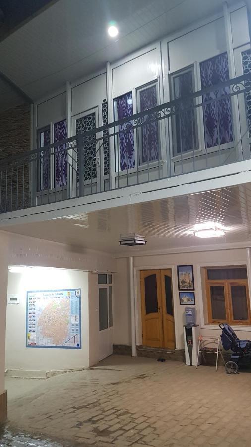 Guest House Ibrohim حلال Bukhara Esterno foto